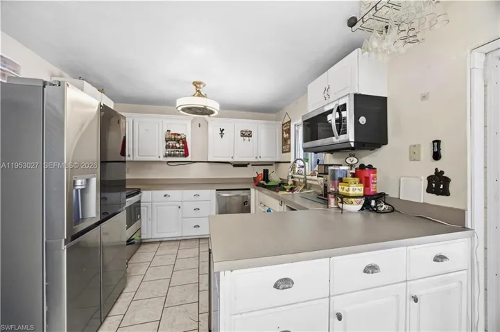 1526 Ne 4th Ter, Cape Coral, Florida 33909