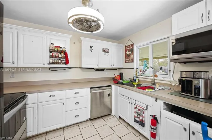 1526 Ne 4th Ter, Cape Coral, Florida 33909