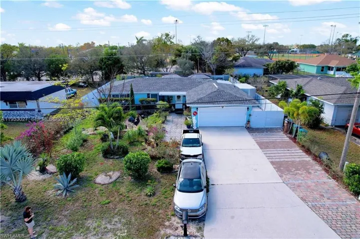 1526 Ne 4th Ter, Cape Coral, Florida 33909