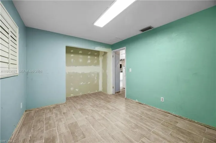 1526 Ne 4th Ter, Cape Coral, Florida 33909