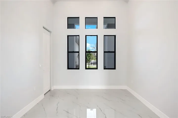 optional fourth bedroom, den, office, or hobby room