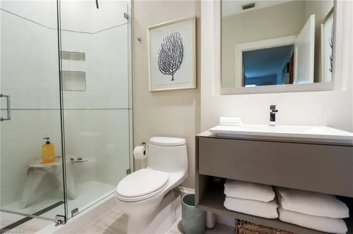 365 5th Ave S 307, Naples, Florida 34102