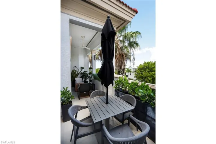 365 5th Ave S 307, Naples, Florida 34102