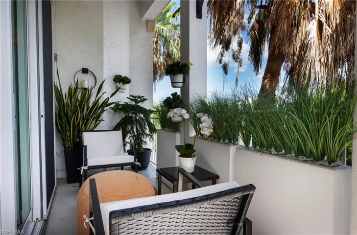 365 5th Ave S 307, Naples, Florida 34102
