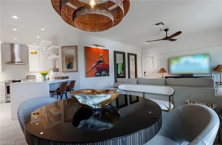 365 5th Ave S 307, Naples, Florida 34102