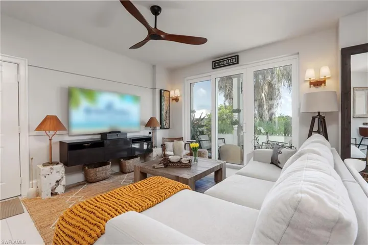 365 5th Ave S 307, Naples, Florida 34102