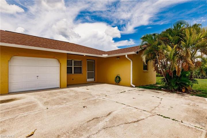 134  Boundary  BLVD, ROTONDA WEST, FL 33947