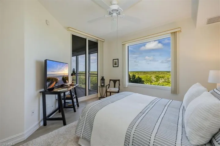 1001  Arbor Lake  DR, Naples, FL 34110