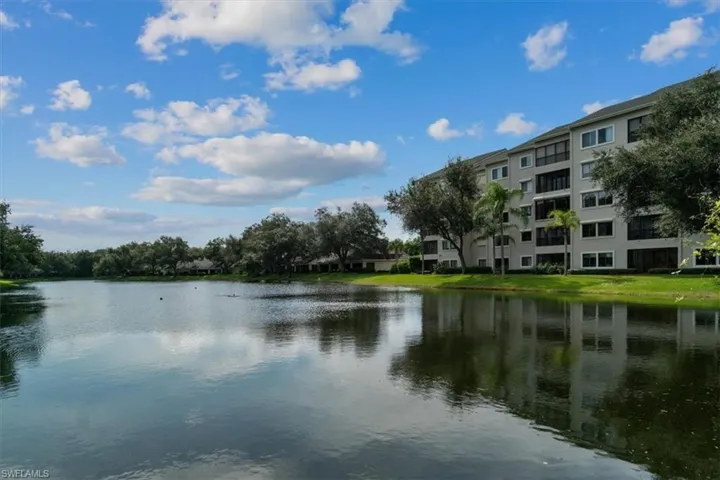 1001  Arbor Lake  DR, Naples, FL 34110