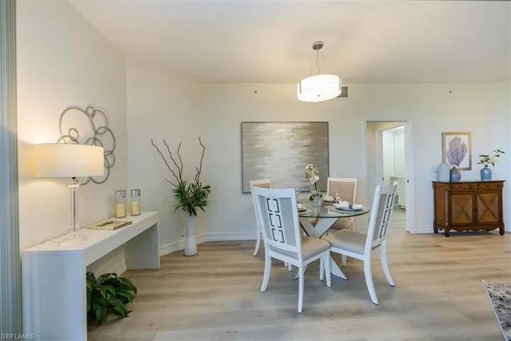 1001  Arbor Lake  DR, Naples, FL 34110