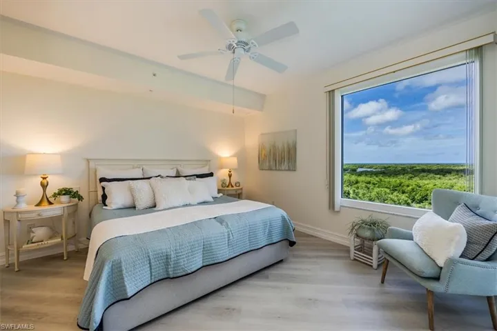 1001  Arbor Lake  DR, Naples, FL 34110