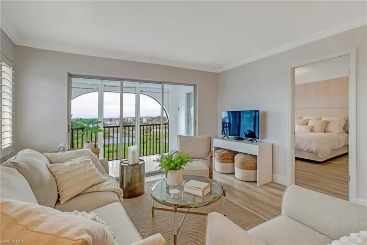 21 High Point Cir E 601, Naples, Florida 34103