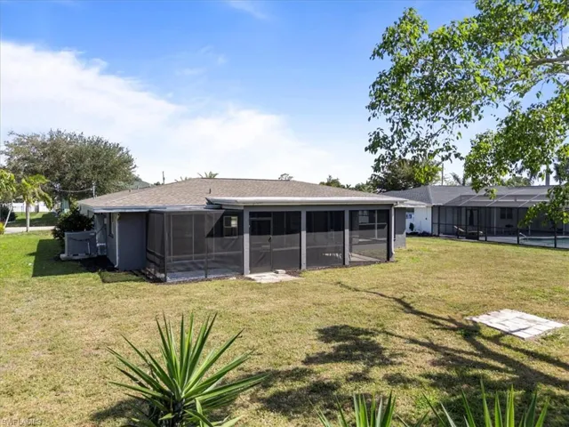 4216 Se 1st Ct, Cape Coral, Florida 33904