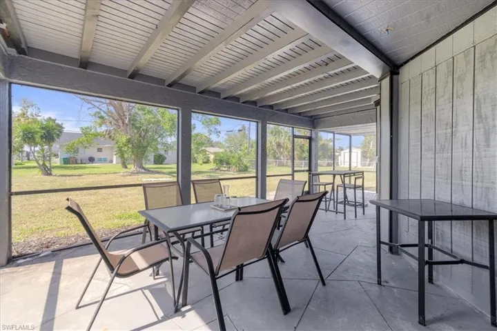 4216 Se 1st Ct, Cape Coral, Florida 33904