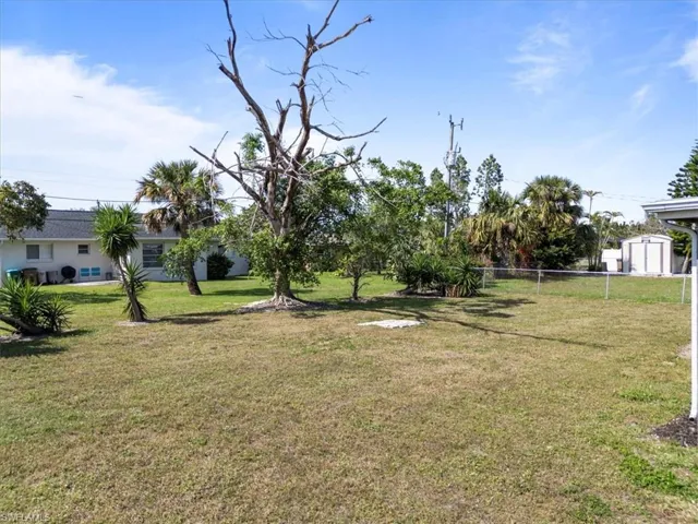 4216 Se 1st Ct, Cape Coral, Florida 33904