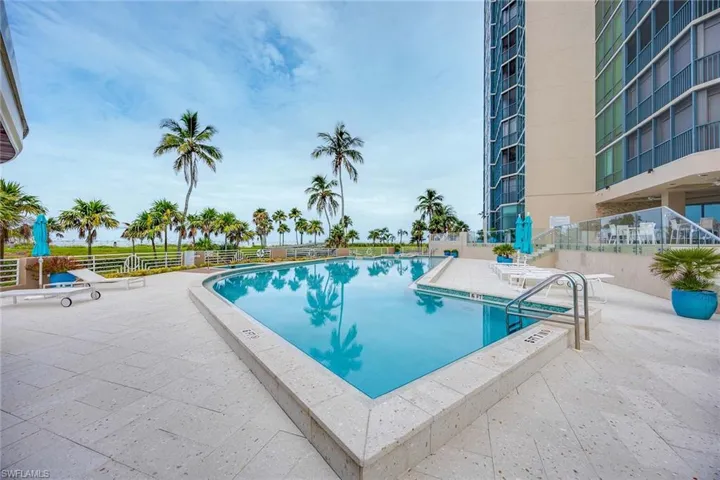 4651 Gulf Shore Blvd N 1106, Naples, Florida 34103
