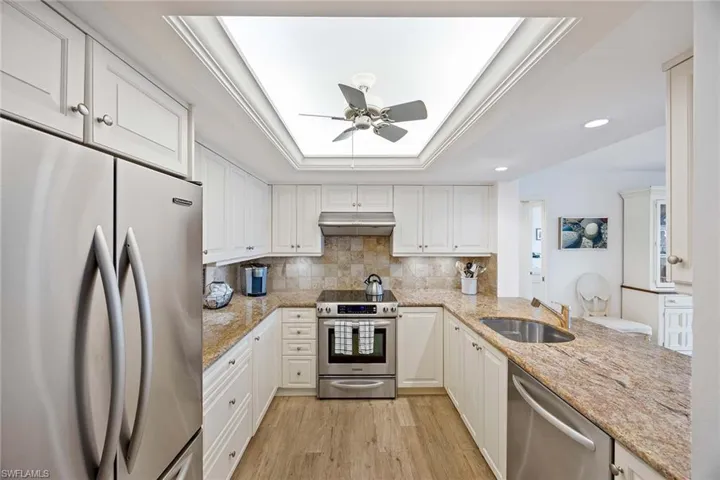 4651 Gulf Shore Blvd N 1106, Naples, Florida 34103