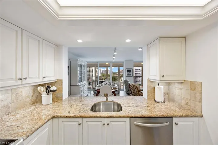 4651 Gulf Shore Blvd N 1106, Naples, Florida 34103