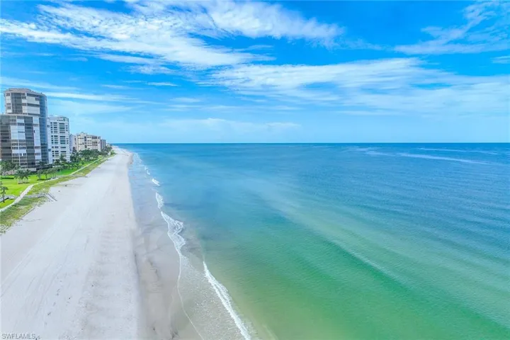 4651 Gulf Shore Blvd N 1106, Naples, Florida 34103