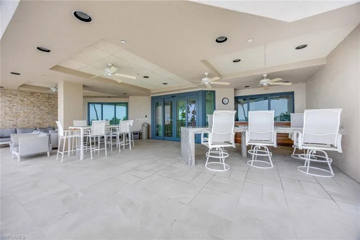 4651 Gulf Shore Blvd N 1106, Naples, Florida 34103