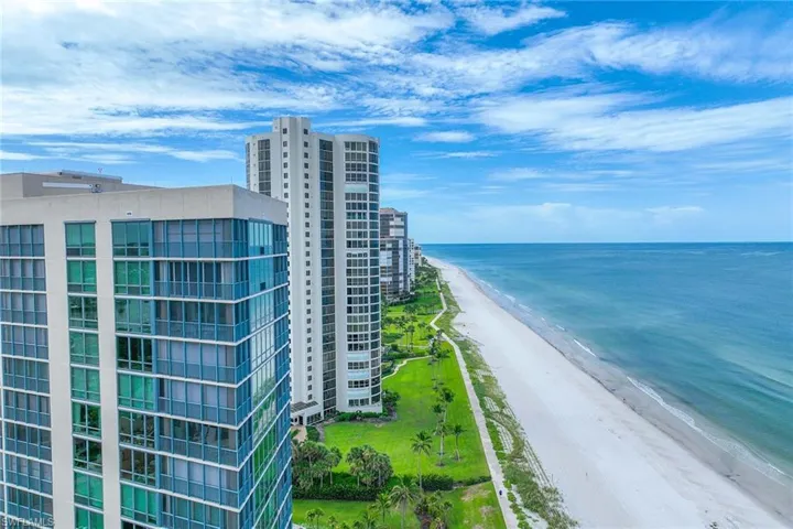 4651 Gulf Shore Blvd N 1106, Naples, Florida 34103