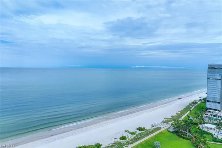 4651 Gulf Shore Blvd N 1106, Naples, Florida 34103