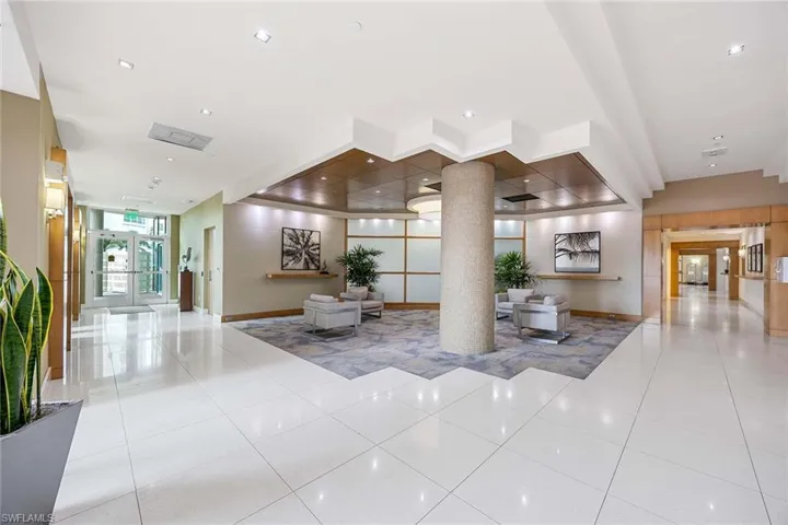 4651 Gulf Shore Blvd N 1106, Naples, Florida 34103