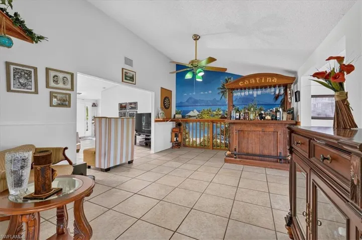 591 21st St Nw, Naples, Florida 34120