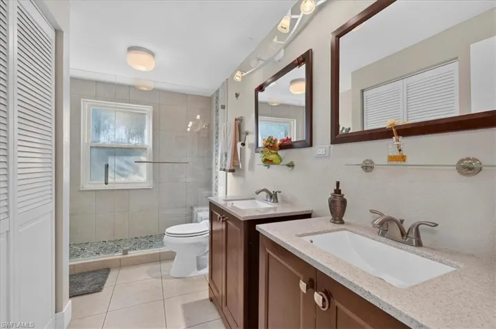 591 21st St Nw, Naples, Florida 34120