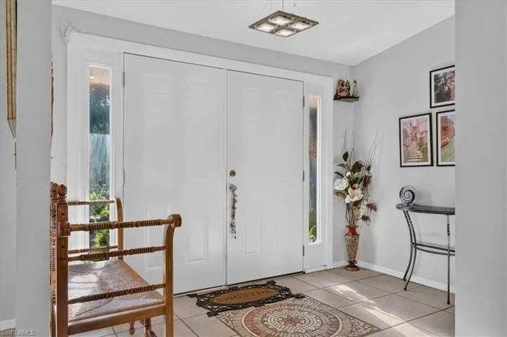 591 21st St Nw, Naples, Florida 34120