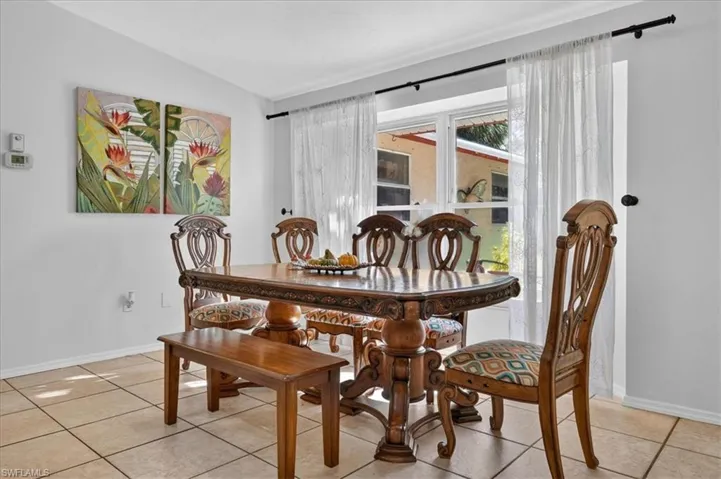 591 21st St Nw, Naples, Florida 34120