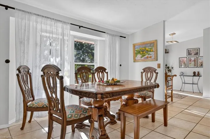 591 21st St Nw, Naples, Florida 34120