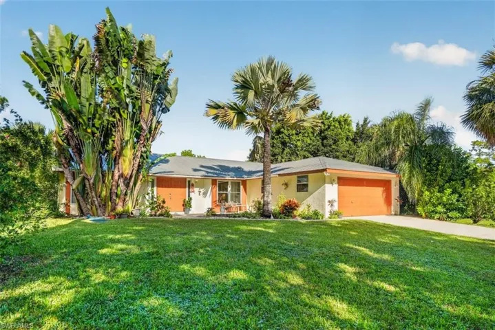 591 21st St Nw, Naples, Florida 34120