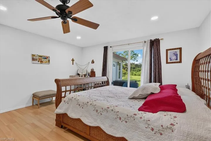591 21st St Nw, Naples, Florida 34120