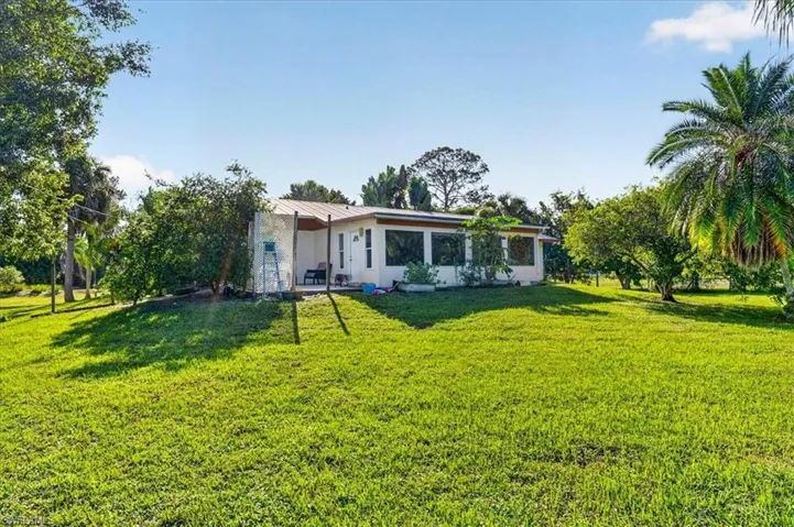 591 21st St Nw, Naples, Florida 34120