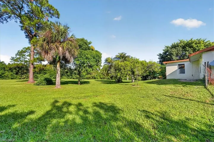 591 21st St Nw, Naples, Florida 34120