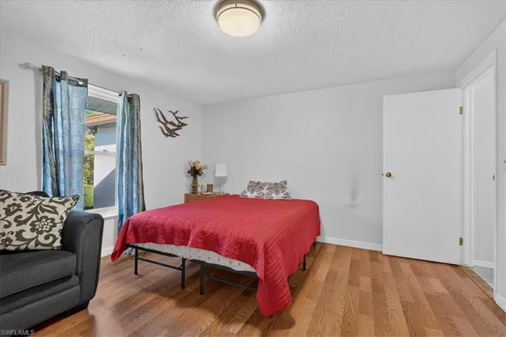 591 21st St Nw, Naples, Florida 34120