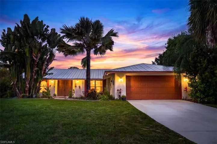 591 21st St Nw, Naples, Florida 34120