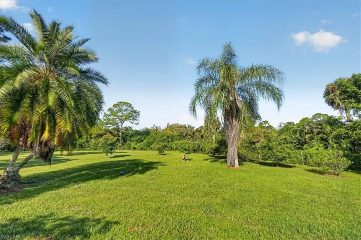 591 21st St Nw, Naples, Florida 34120