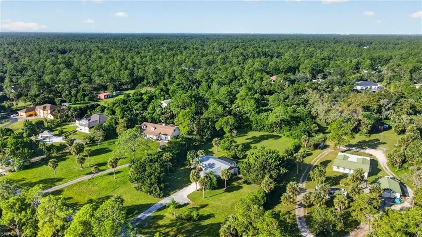 591 21st St Nw, Naples, Florida 34120
