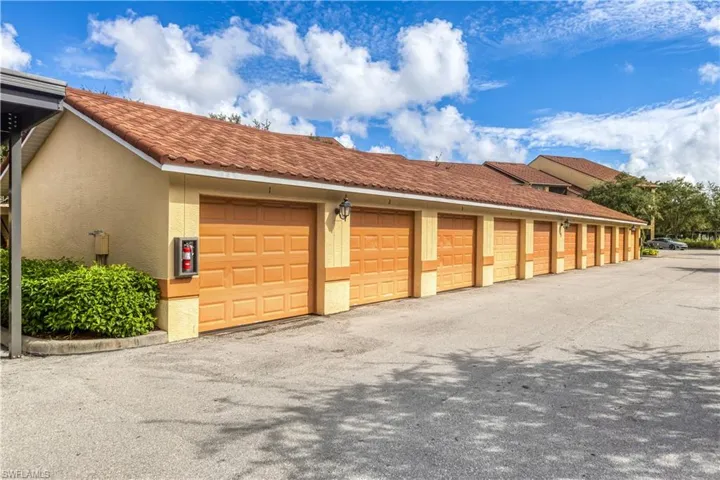 7945  Preserve  CIR, Naples, FL 34119