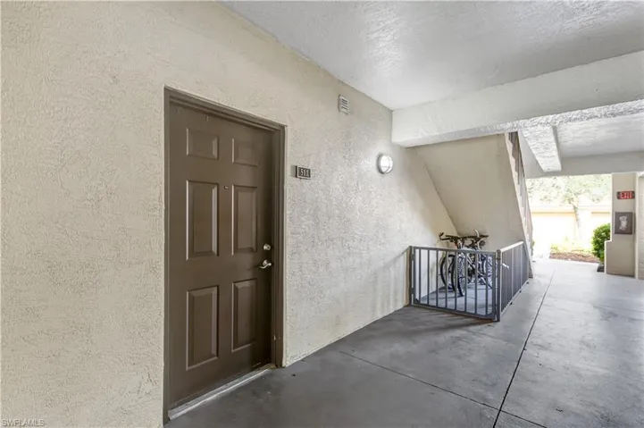 7945  Preserve  CIR, Naples, FL 34119