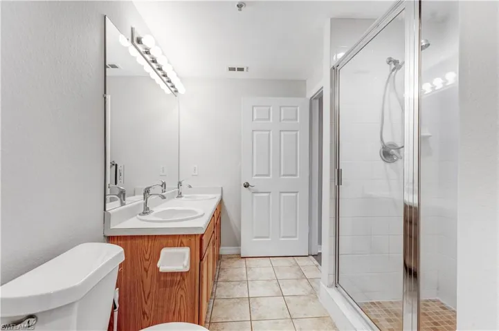 7945  Preserve  CIR, Naples, FL 34119