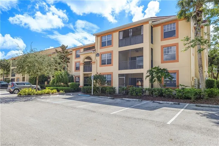 7945  Preserve  CIR, Naples, FL 34119
