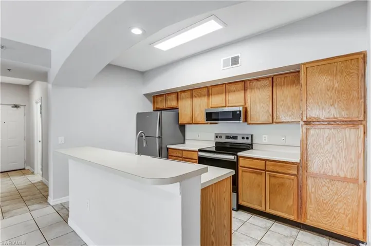 7945  Preserve  CIR, Naples, FL 34119