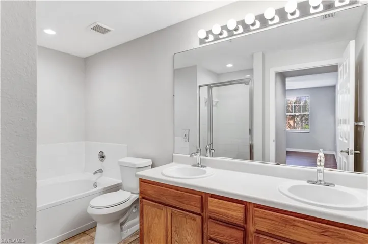 7945  Preserve  CIR, Naples, FL 34119