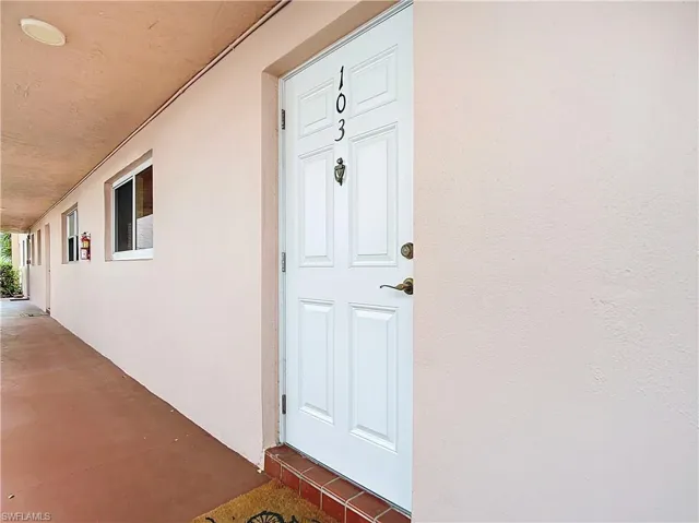 180 Turtle Lake Ct 103, Naples, Florida 34105