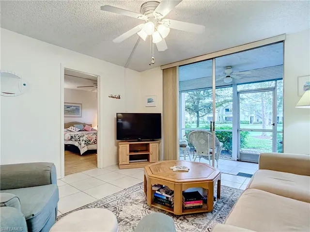 180 Turtle Lake Ct 103, Naples, Florida 34105