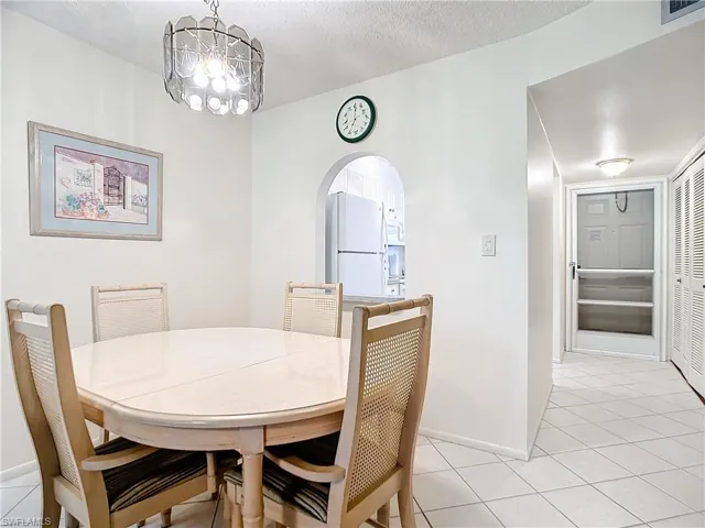 180 Turtle Lake Ct 103, Naples, Florida 34105