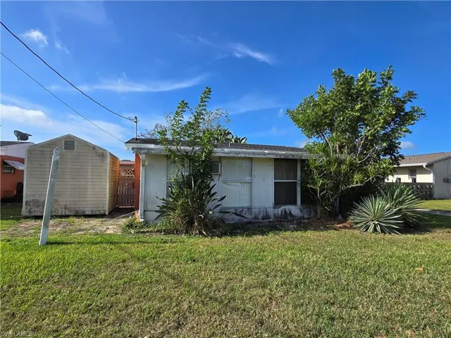 1131  Broad N ST, Lehigh Acres, FL 33936